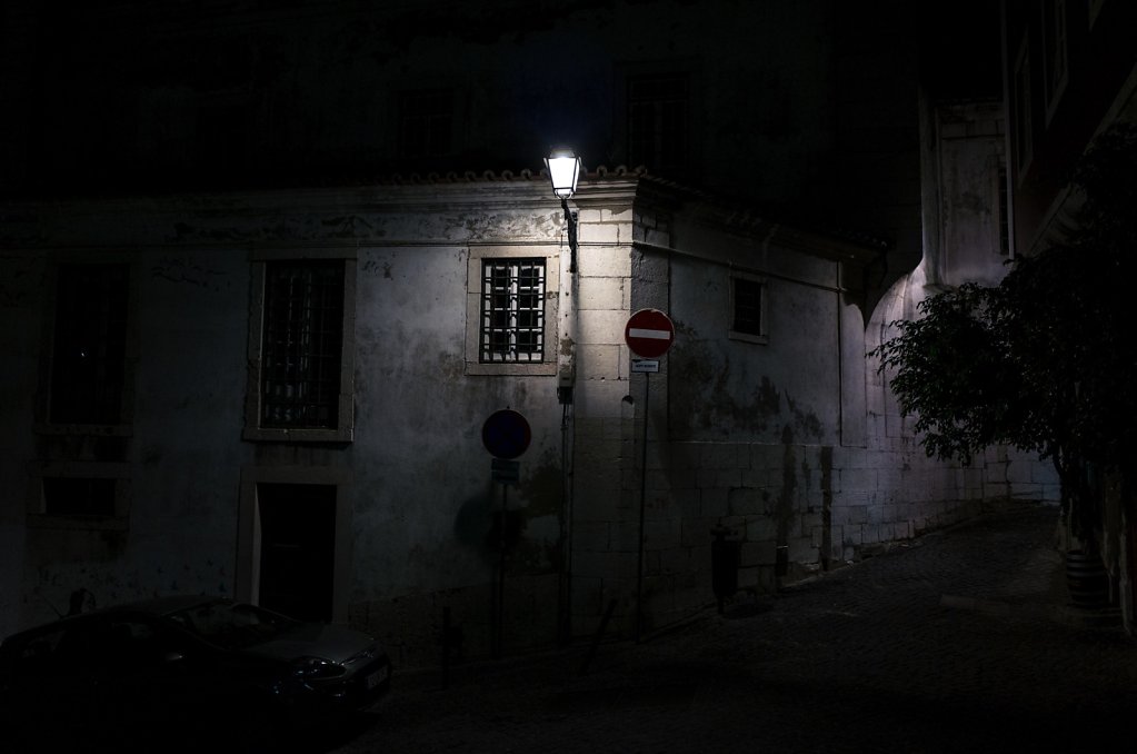 Envahi par la nuit, II