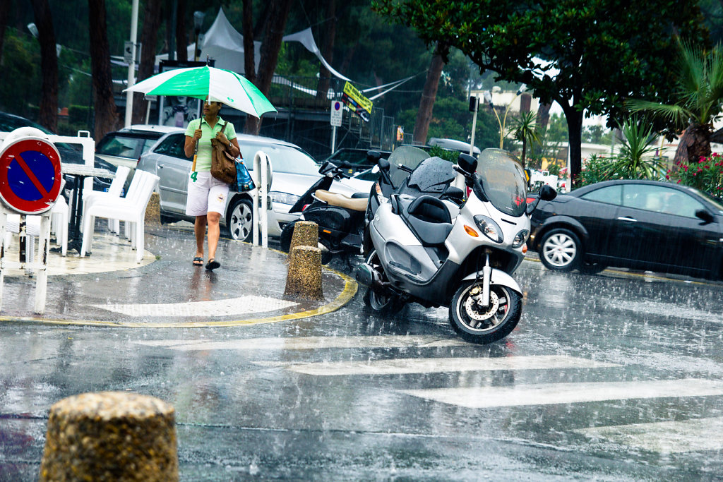 Sous la pluie