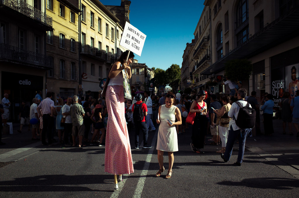 Walking tall, Avignon