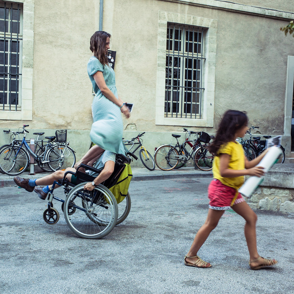 Balancing act, Avignon