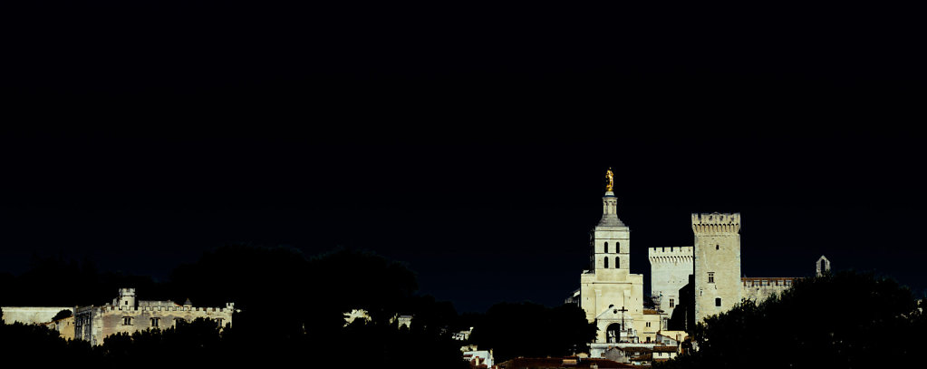 Avignon dans la nuit americaine