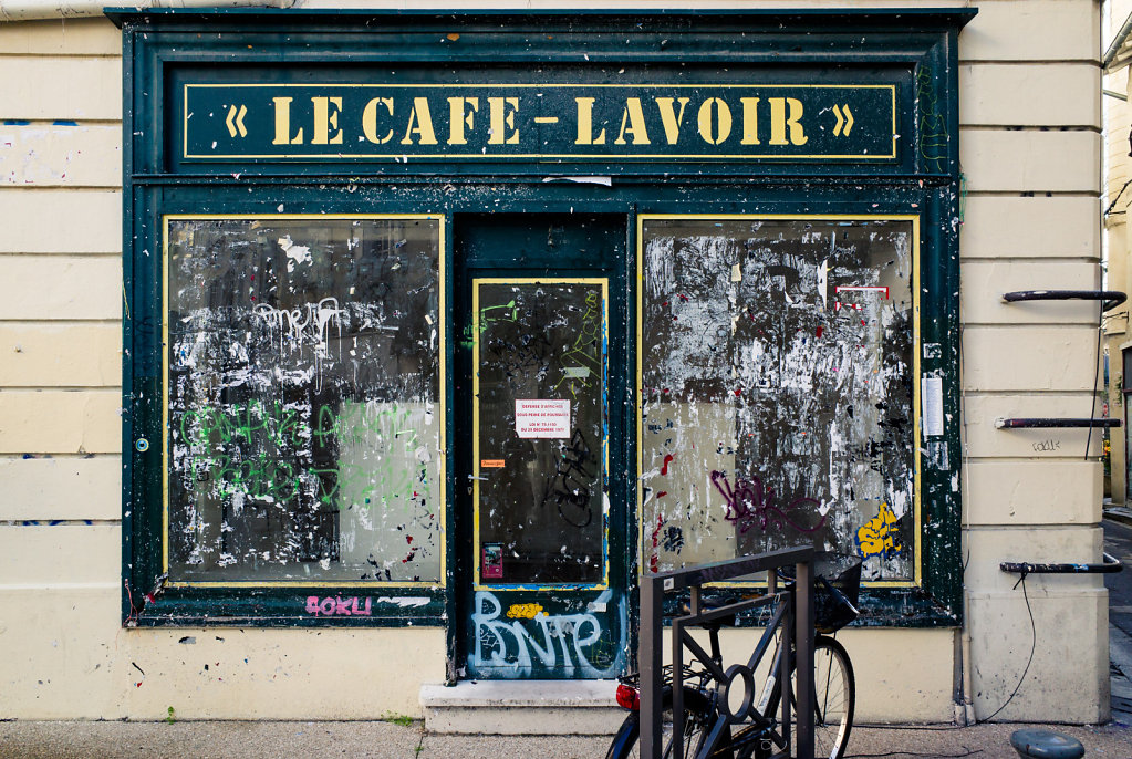 Le Cafe Lavoir, II