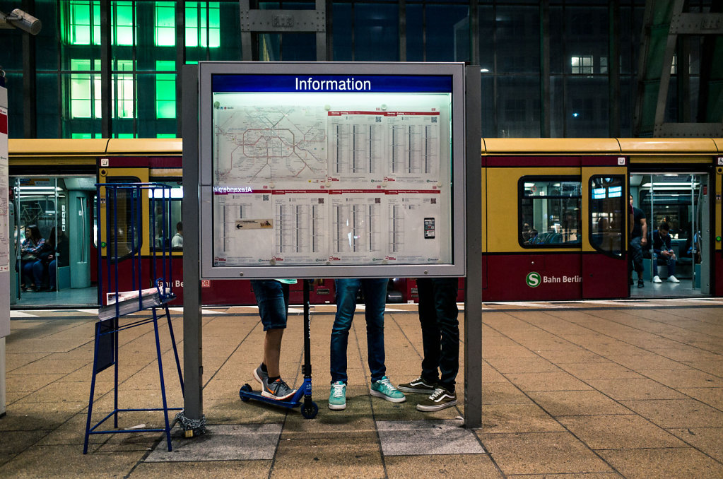 Information, Alexanderplatz, Berlin