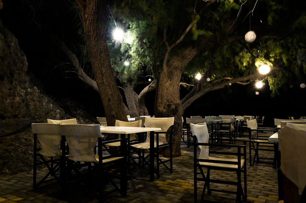 Empty taverna seating