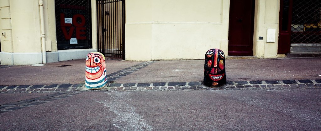 Smiling stones, Montpellier