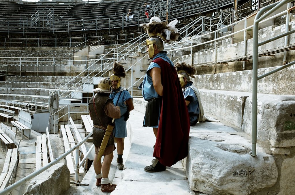 Getting ready for the show, Arles
