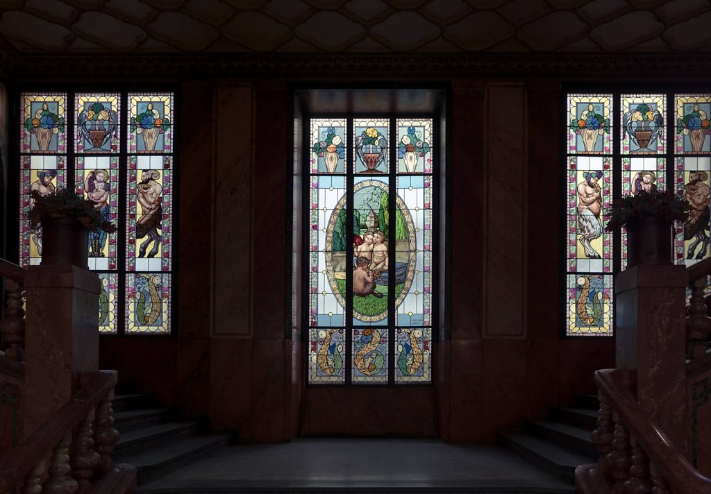 Window to different world, Prague