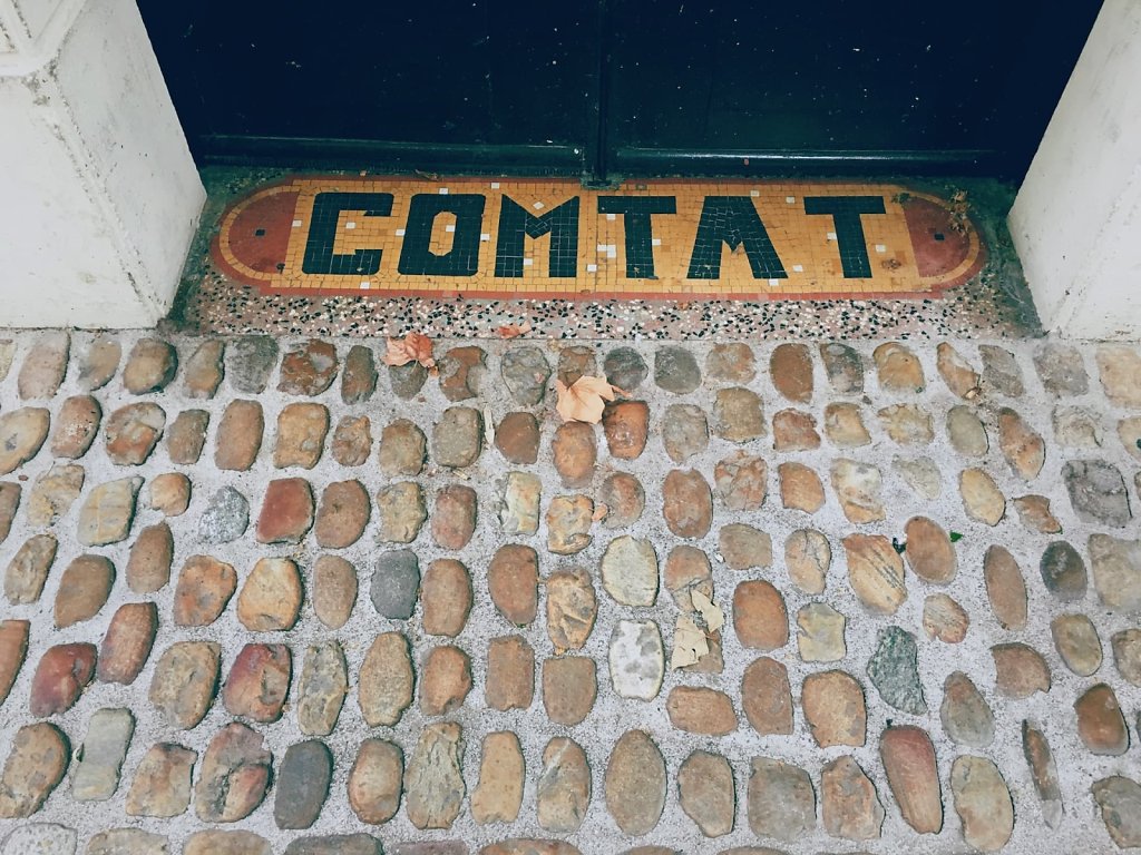 Comtat et pierres, Rue des Tenturiers, Avignon