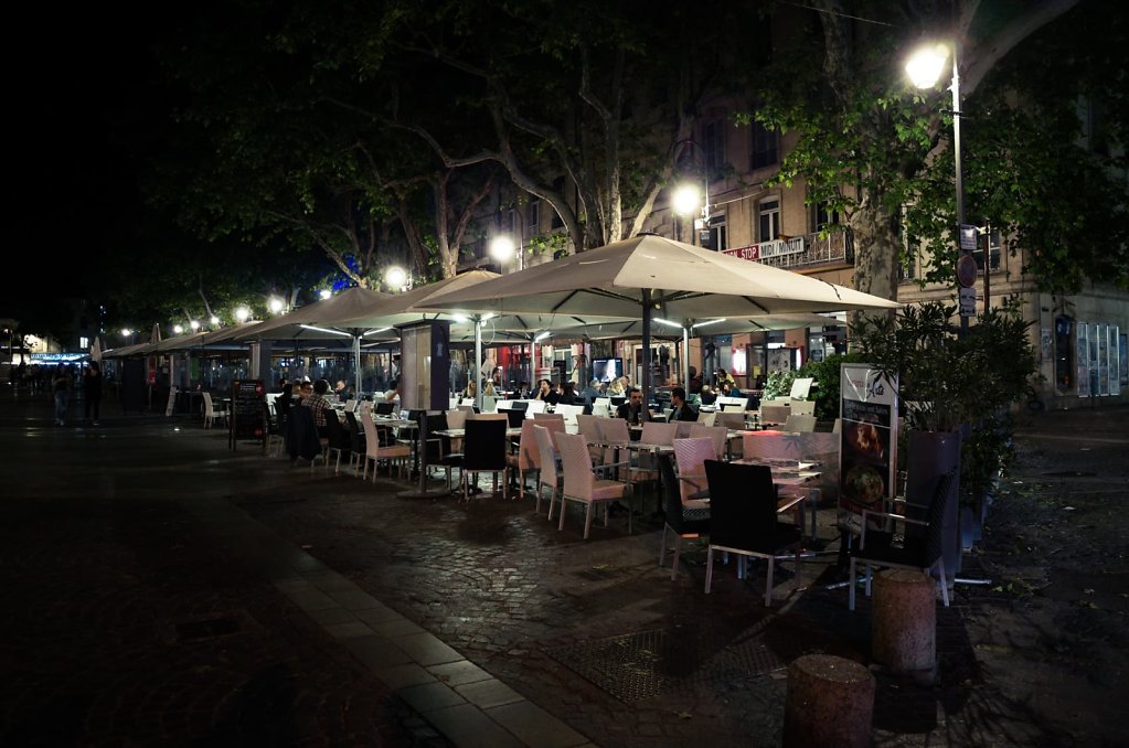 Place de l'Horologe in the night, Avignon