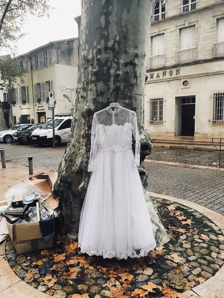 La robe a choisi, Avignon